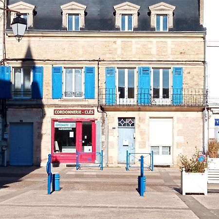 Appartement Centre Petite Ville Poitou Gençay Exterior foto
